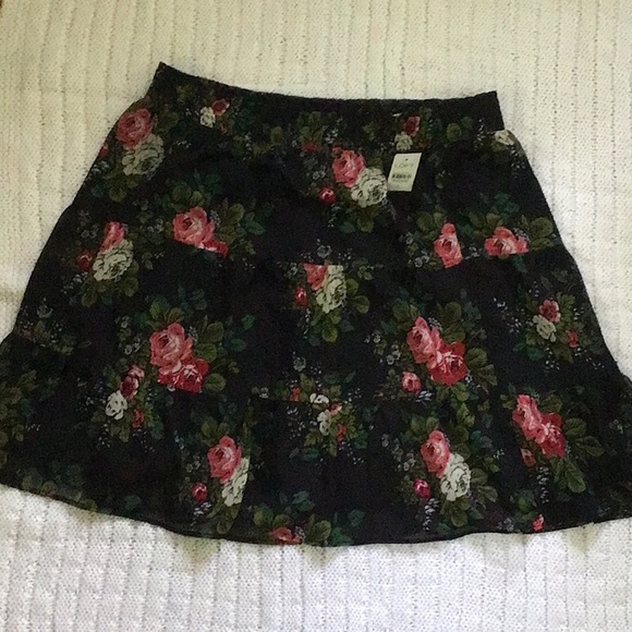 Loft Floral Tiered Skirt - Picture 2 of 5